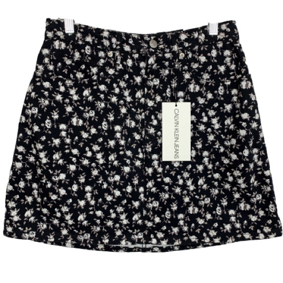Calvin Klein Jeans Dresses & Skirts - NWT CK Jeans American Classic Floral Mini Skirt